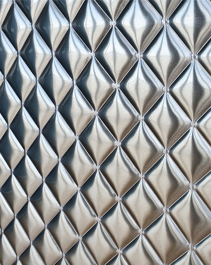 panelado de aluminio con relieve
